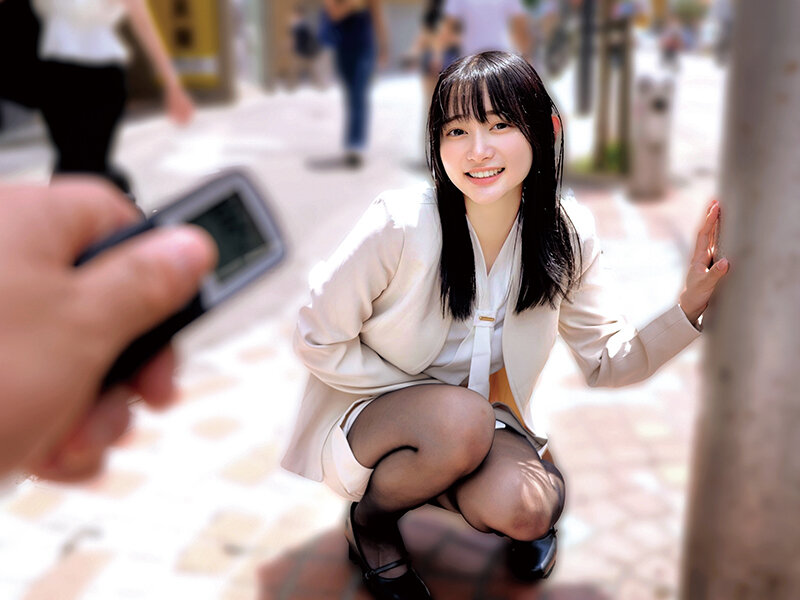 素人美少女とリモコンバイブお散歩10-黒パンストOL編-「もう我慢できません…//」人ごみの中、黒パンスト美脚ガクブル震わせイキまくってしまうOLたち！人生初の羞恥プレイでまさかのエロスイッチオン！車移動中も大胆カーオナニー！最後はホテルで心行くまで生セックス！