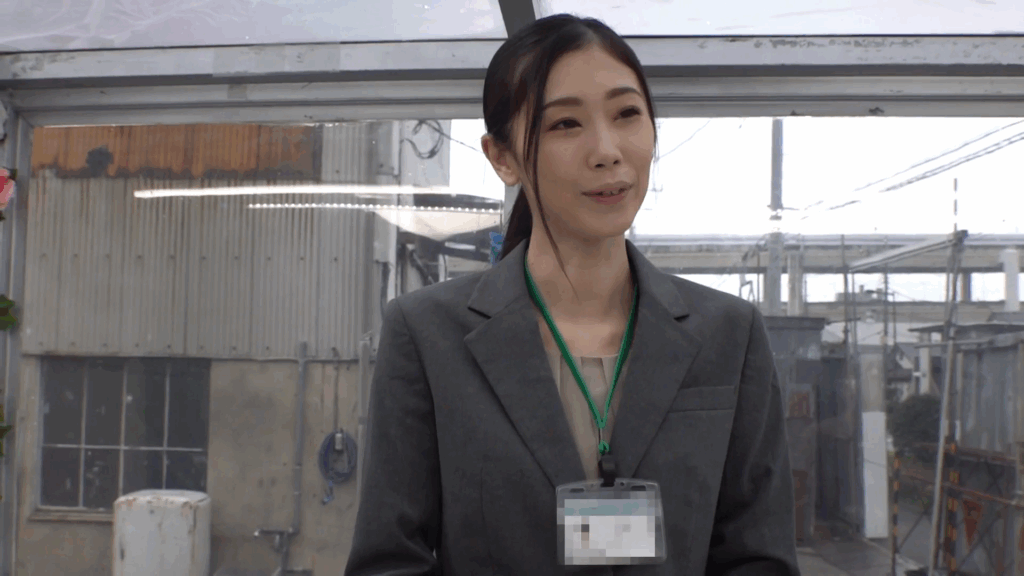 顔出しMM号 黒パンスト限定 ザ・マジックミラー 高身長の美脚OLが「固定バイブモデル」に挑戦！2 黒パンスト直履きオマ○コにバイブを挿入したまま青空ハレンチ撮影会！止まらないうねりに我慢できず脚ガックガク痙攣イキ！