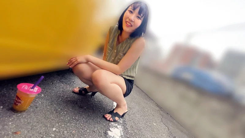 「素人美少女とリモコンバイブお散歩3ーNK&SBY区編ー「もう我慢できません…//」人混みの中ビクビク震えてイキまくってしまう女子たち!人生初の羞恥プレイでまさかのエロスイッチオン!車移動中も大胆カーオナニー!最後は近くのスタジオで心行くまで生セックス!」あさみ潤