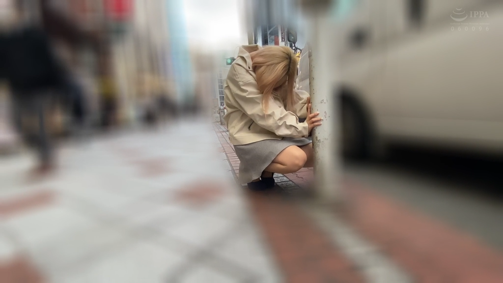 「素人美少女とリモコンバイブお散歩 5 ーSBY区編ー「もう我慢できません…//」人混みの中ビクビク震えてイキまくってしまう女子たち!人生初の羞恥プレイでまさかのエロスイッチオン!車移動中も大胆カーオナニー!最後は近くのスタジオで心行くまで生セックス!」栄川乃亜 イク